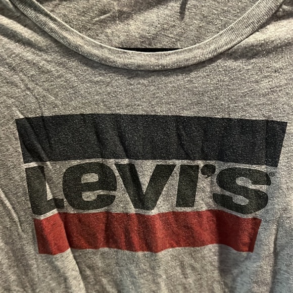 Levi’s grey tshirt - S - Picture 2 of 4
